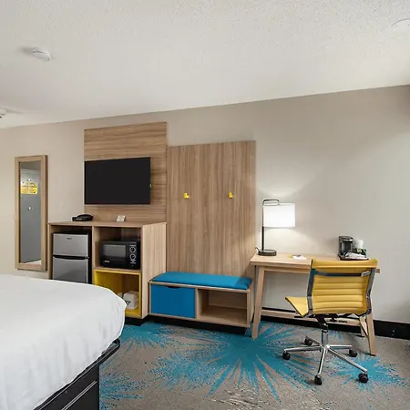Days Inn & Suites By Wyndham Mt Pleasant-3